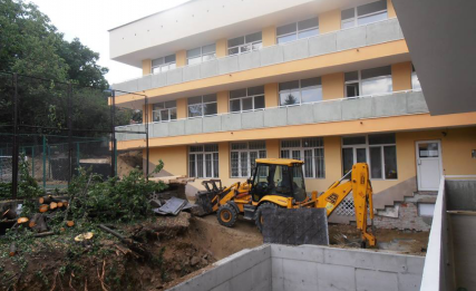 ИНФРА ХОЛДИНГ ремонтира детска градина в столичния квартал „Симеоново”